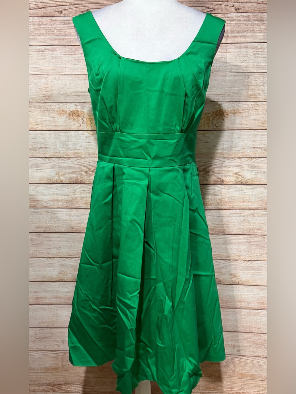 Vibrant Kelley Green Sleeveless A-Line Dress